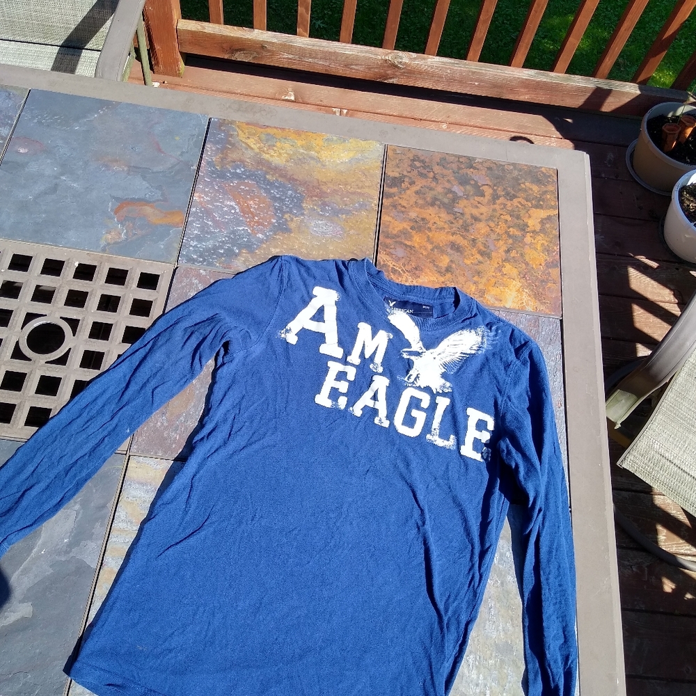 Xs mens AE shirt $7